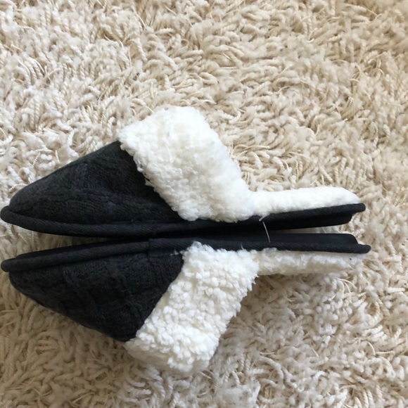 New with tag*** Victorias Secret Slippers - Picture 6 of 6